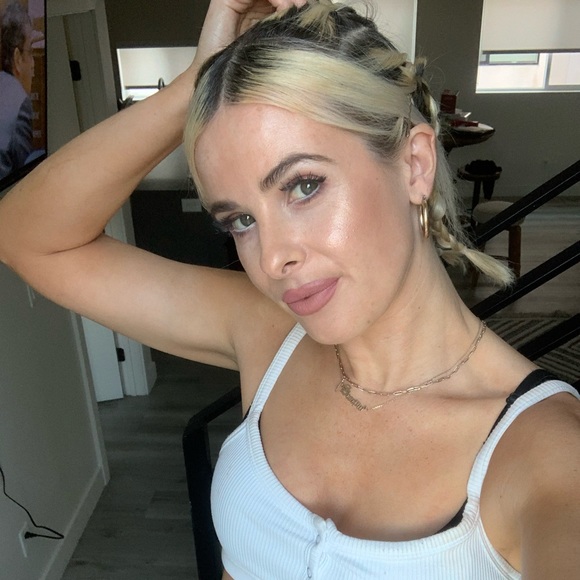 Meet your Posher, Natalie - Picture 1 of 1